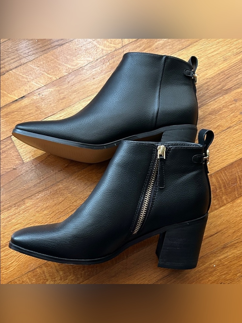 Like new Nautica black leather ankle booties